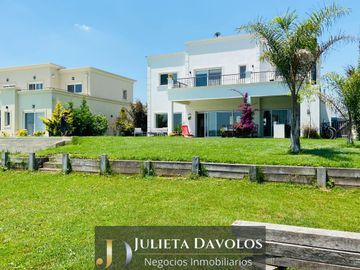 Casa en Venta 6 ambientes Barrio El Canton Norte a la laguna.
