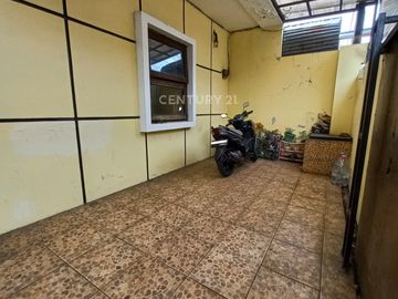 Dijual Kost 12 Kamar 5 Menit Ke Kampus UIN Ciputat