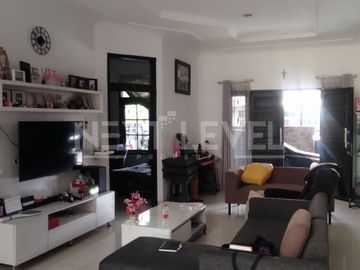 Rumah SHM 1,5 Lantai Siap Huni di Nusa Sari Utara Cimahi | LT 188 m² LB 210 m²
