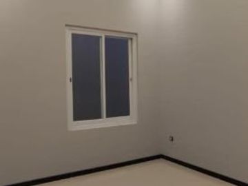 Rumah Sutorejo Utara BARU GRESS hadap selatan