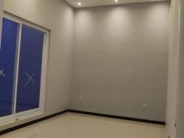 Rumah Sutorejo Utara BARU GRESS hadap selatan