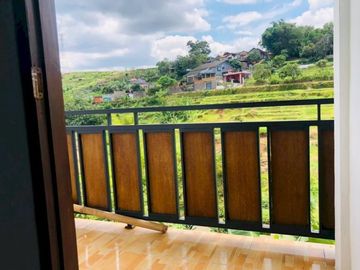 RUMAH 2 LANTAI DI UJUNGBERUNG BANDUNG