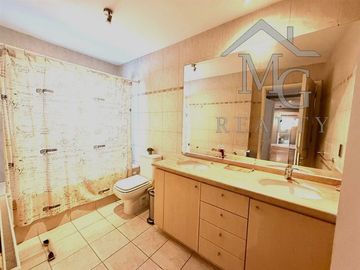 Casa en venta de 4 dorm. en PIEDRA ROJA CHICUREO Colina