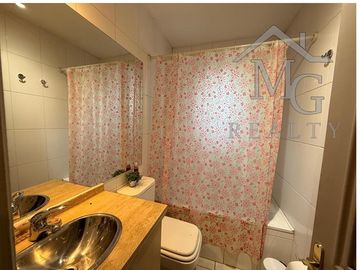 Casa en venta de 4 dorm. en PIEDRA ROJA CHICUREO Colina
