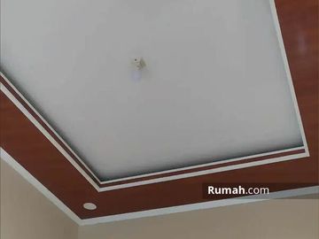 Rumah strategis akses 2 mobil hot promo