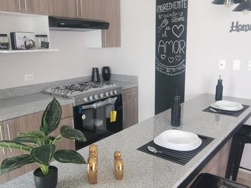 VENTA DE CASA NUEVA DESDE $ 2,350,000, LOMAS DE ANGELÓPOLIS, PUEBLA, PUE.