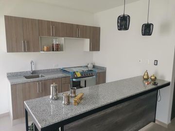 VENTA DE CASA NUEVA DESDE $ 2,350,000, LOMAS DE ANGELÓPOLIS, PUEBLA, PUE.