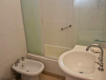 SE VENDE DEPARTAMENTO 3 AMB EN RECOLETA CON DEPENDENCIA + BALCON + COCHERA + BAULERA