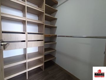 apartamento en arriendo en el poblado. Cod A6773