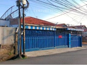 Rumah Dengan Lokasi Strategis Di Kebayoran Lama Jakarta Selatan