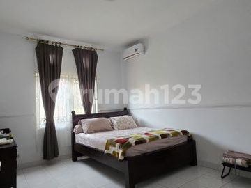 Jarang Ada Rumah Cantik Mewah di Puspitaloka BSD