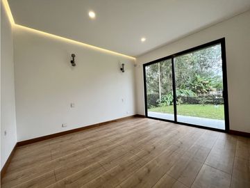 Venta de casa campestre en Llanogrande
