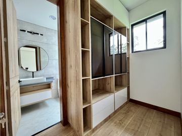 Venta de casa campestre en Llanogrande