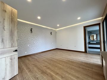 Venta de casa campestre en Llanogrande