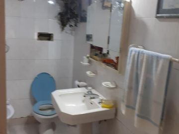 Chalet 3 ambientes con cochera en venta, Bernal !!!! EXCELENTE UBICACION !!!!