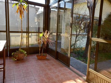 Chalet 3 ambientes con cochera en venta, Bernal !!!! EXCELENTE UBICACION !!!!