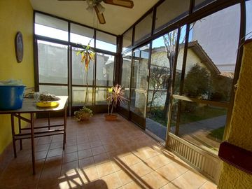Chalet 3 ambientes con cochera en venta, Bernal !!!! EXCELENTE UBICACION !!!!