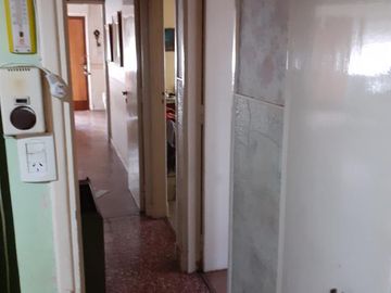 Chalet 3 ambientes con cochera en venta, Bernal !!!! EXCELENTE UBICACION !!!!