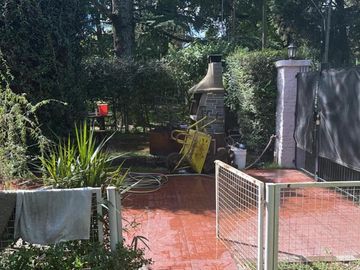Hermosa casa en Barrio Parque Pero`