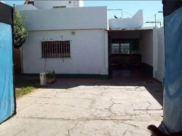 Casa en venta en Ramos Mejia Sur