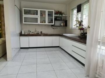 Rumah Mewah Full Furnish Foresta Aria Minimalis Modern Dekat Tol Mall Harga Nego