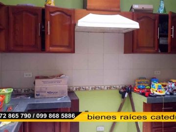 Casa de venta en Av. González Suárez ( Fybeca ) – código:16343
