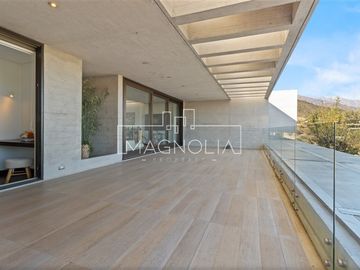 Casa en venta de 5 dorm. en Lo Barnechea