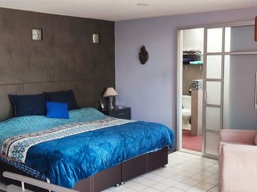 VENTA DE CASA DE 5 RECAMARAS CON JARDIN DE 500 M2 sobre Blvd. San Felipe