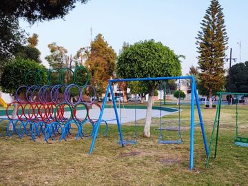 VENTA DE CASA DE 5 RECAMARAS CON JARDIN DE 500 M2 sobre Blvd. San Felipe