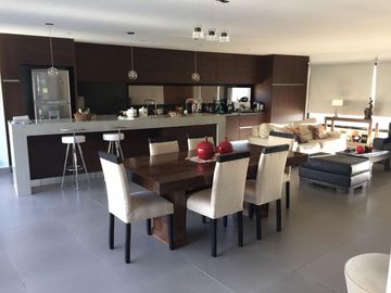 HERMOSA CASA- ALSINA 3845