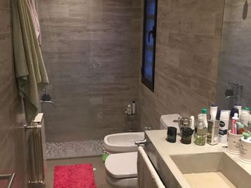HERMOSA CASA- ALSINA 3845