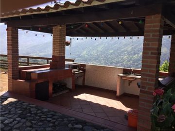 Hermosa finca en Barbosa