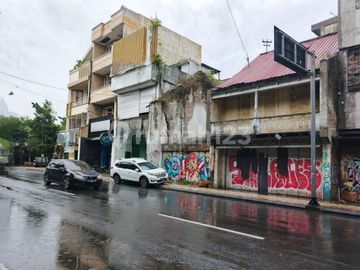 Tanah Jarang Ada Daerah Perdagangan Dekat Pasar Gede Solo
