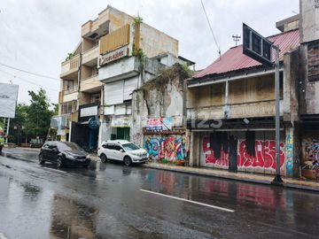 Tanah Jarang Ada Daerah Perdagangan Dekat Pasar Gede Solo