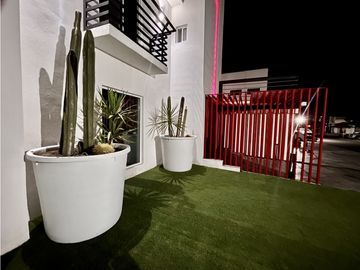 Casa contemporánea, Pregunte por los planes de financiamiento directo