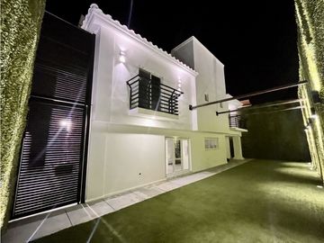 Casa contemporánea, Pregunte por los planes de financiamiento directo