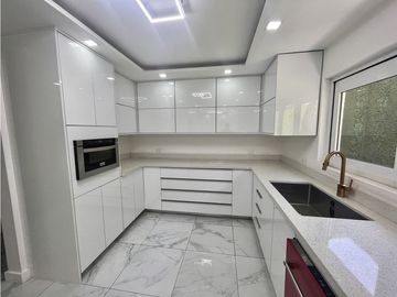Casa contemporánea, Pregunte por los planes de financiamiento directo