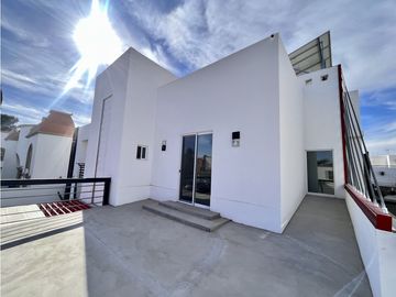 Casa contemporánea, Pregunte por los planes de financiamiento directo