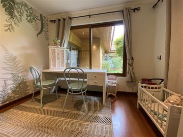 Casa en venta de 5 dorm. en Curicó (37320)