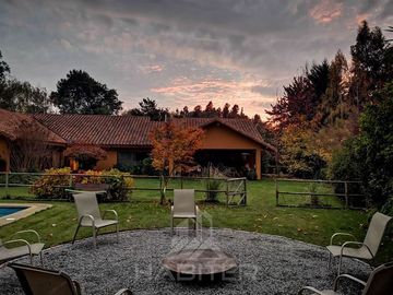 Casa en venta de 5 dorm. en Curicó (37320)