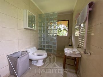 Casa en venta de 5 dorm. en Curicó (37320)