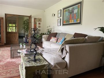Casa en venta de 5 dorm. en Curicó (37320)