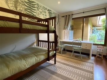 Casa en venta de 5 dorm. en Curicó (37320)