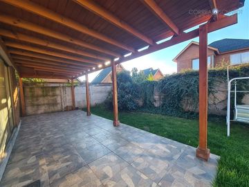 Casa en arriendo Valle Lo Castillo, Machalí, Rancagua