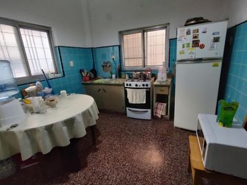 Venta Casa 3 ambientes y monoambiente en Morón