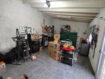 Venta Casa 3 ambientes y monoambiente en Morón