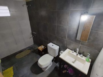 Venta Casa 3 ambientes y monoambiente en Morón