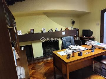 Casa en venta de 10 dorm. en Ñuñoa