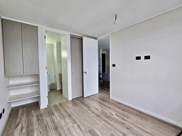 Departamento semiamoblado 2D/2B con estacionamiento y bodega — Metro Mirador