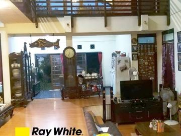 Rumah Mewah Jl. Kupang Indah, Dukuh Kupang, Surabaya